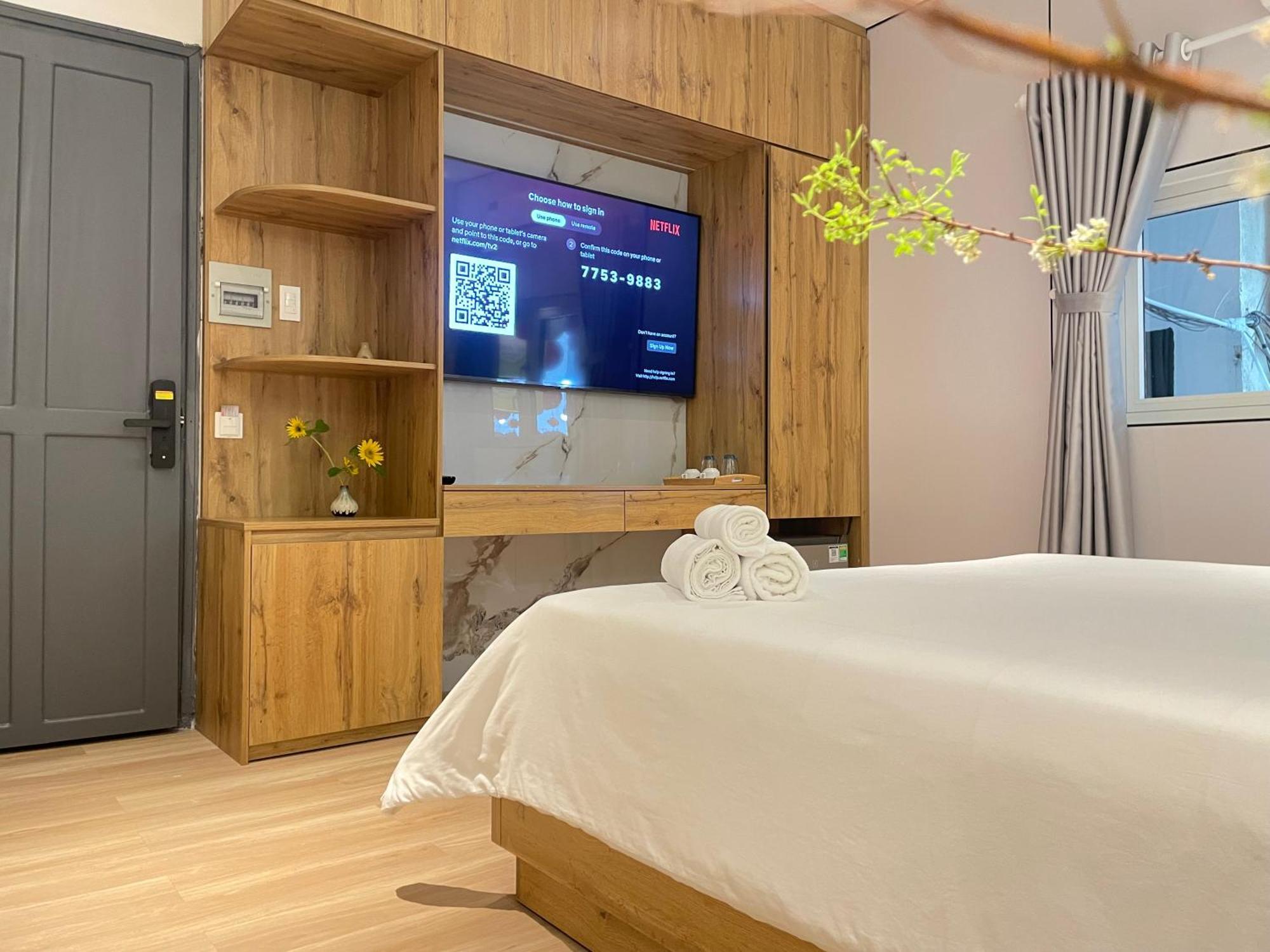 Deluxe King Room